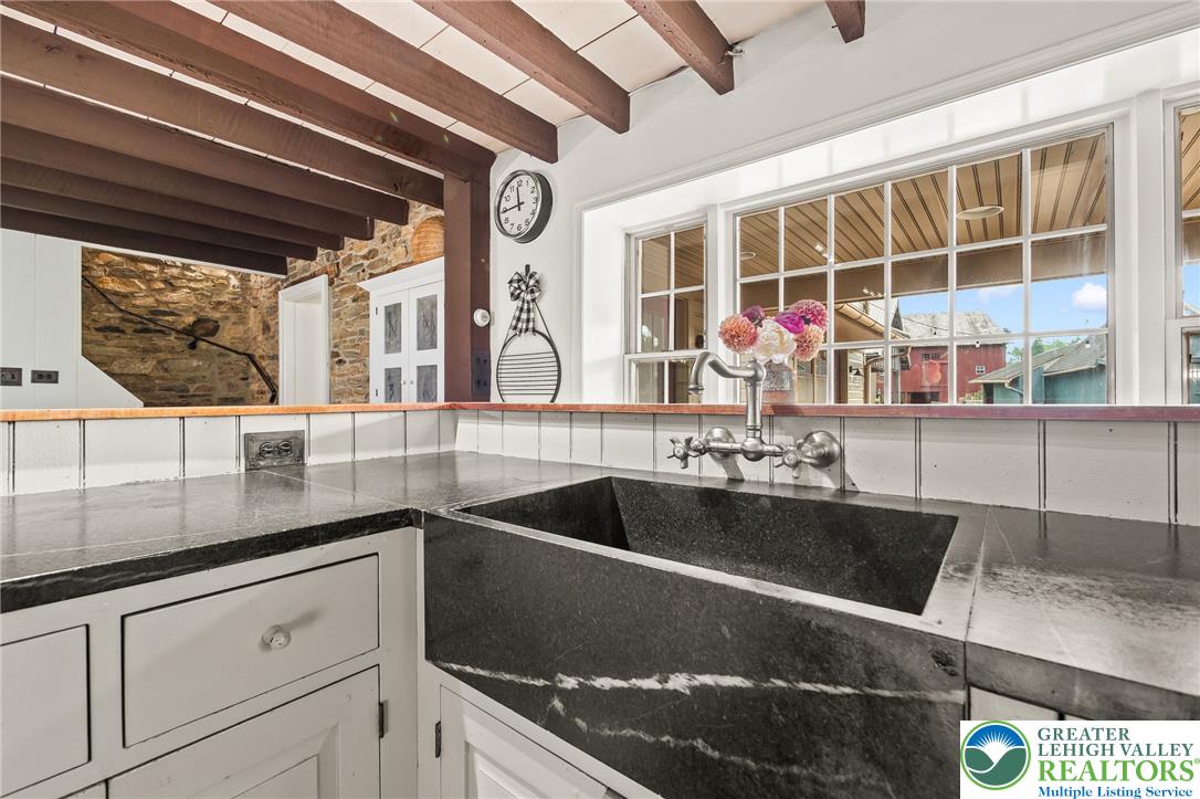 271 Wetzel Road