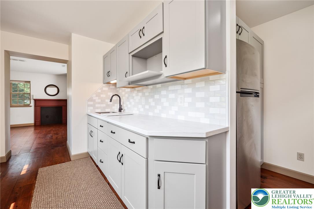 271 Wetzel Road
