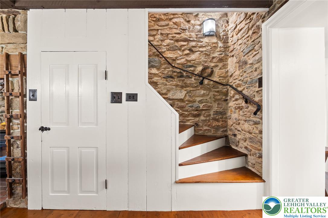 271 Wetzel Road