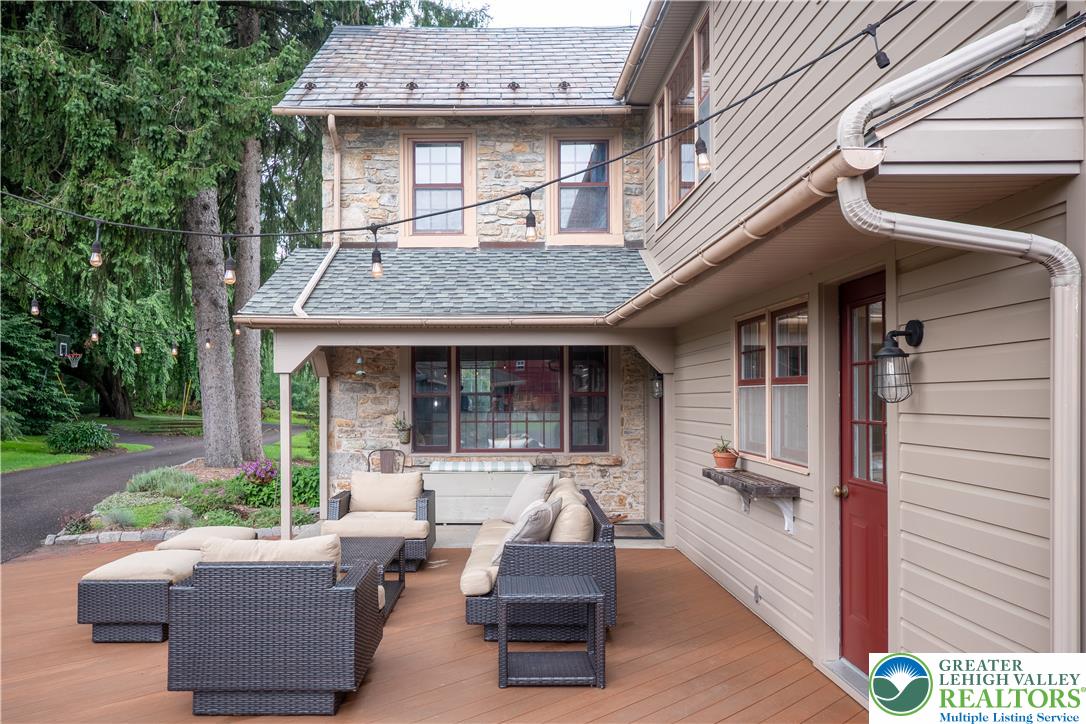 271 Wetzel Road