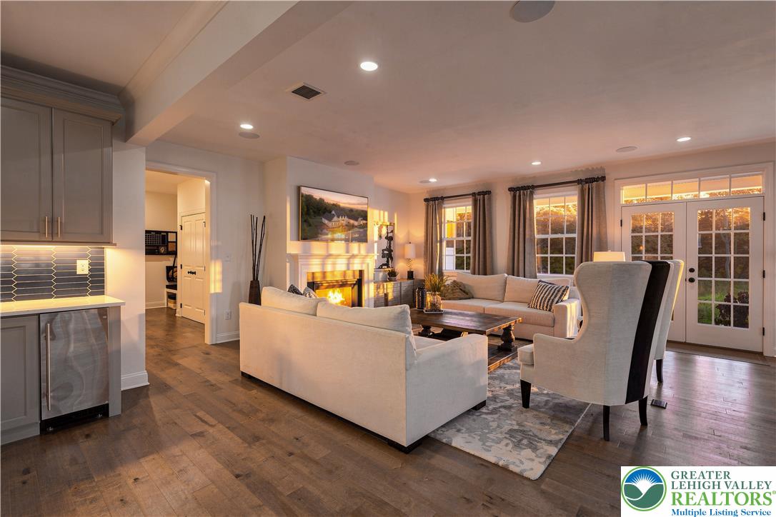 4421 Stonebridge Drive
