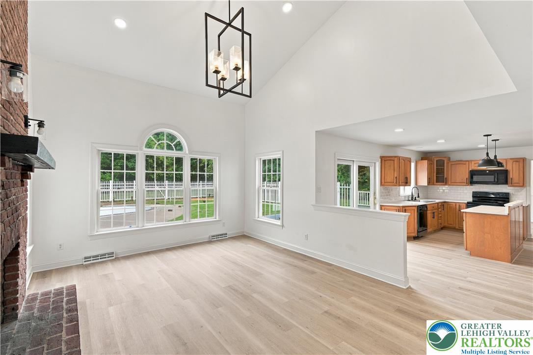 4 Schoolhouse Lane