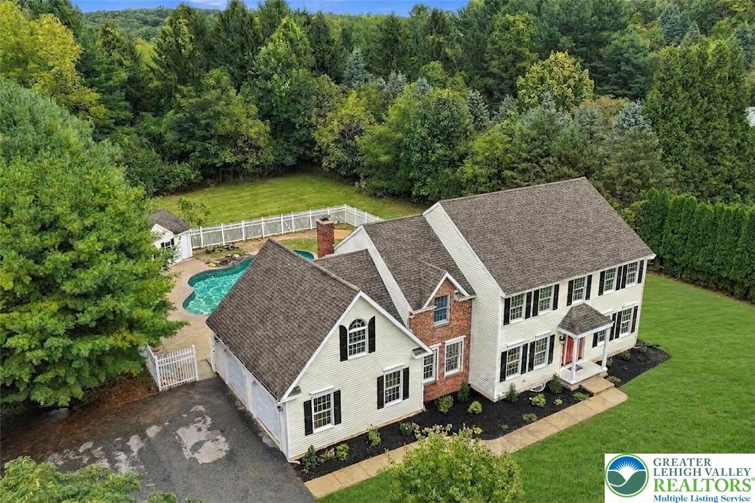 4 Schoolhouse Lane