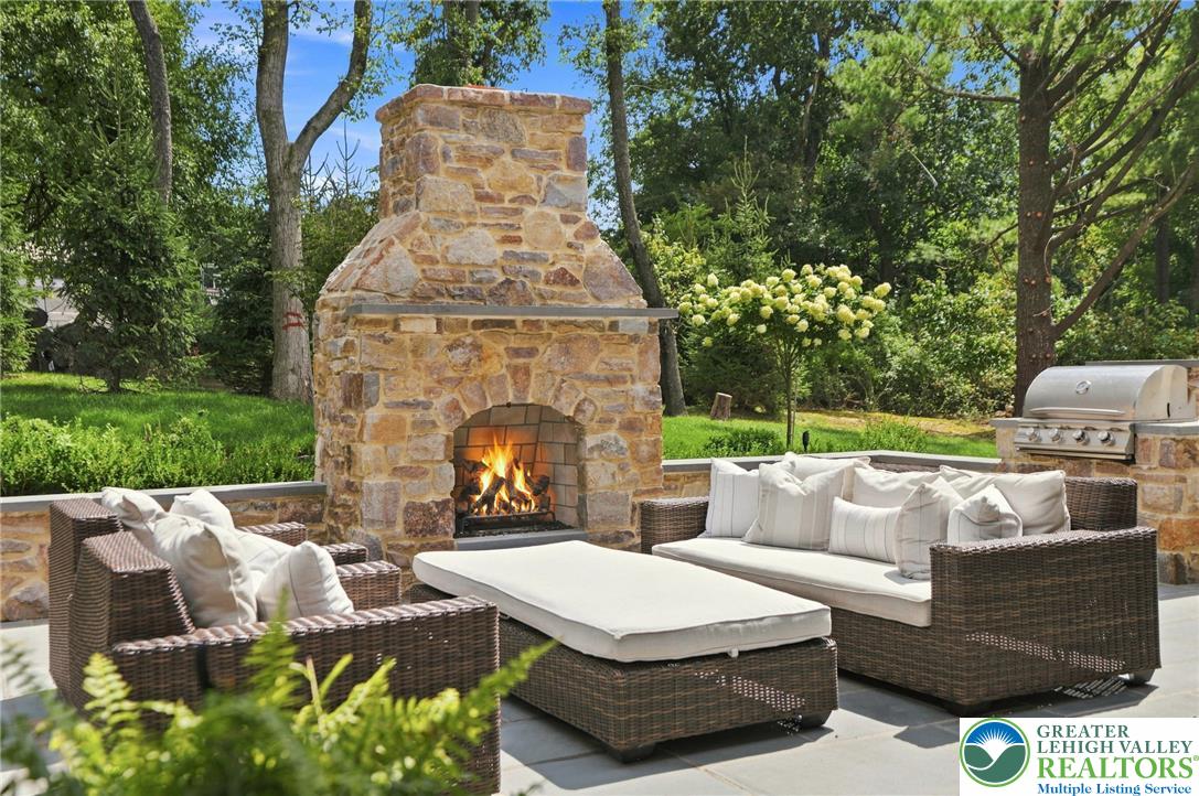 4369 Stonebridge Drive