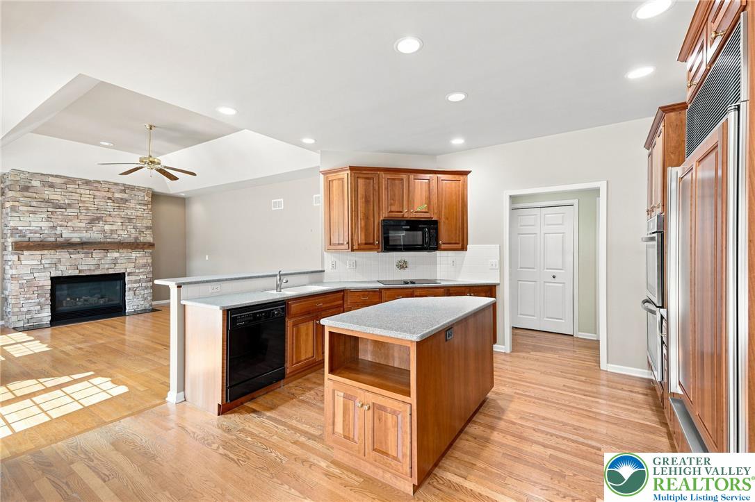 1572 Surrey Road