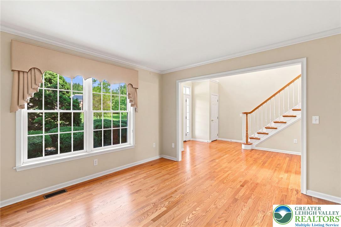 1572 Surrey Road