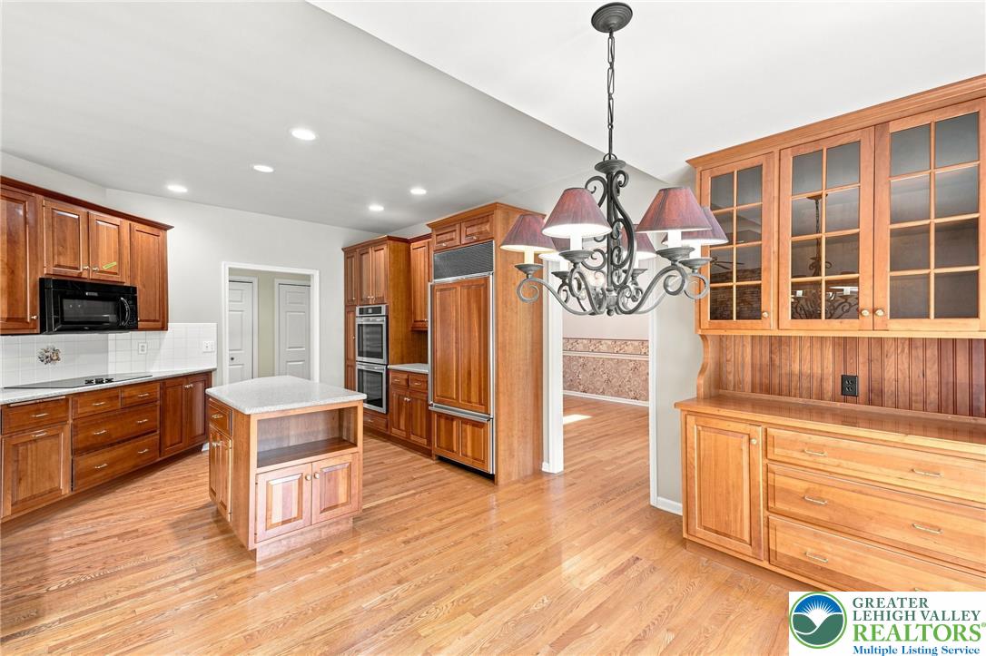 1572 Surrey Road