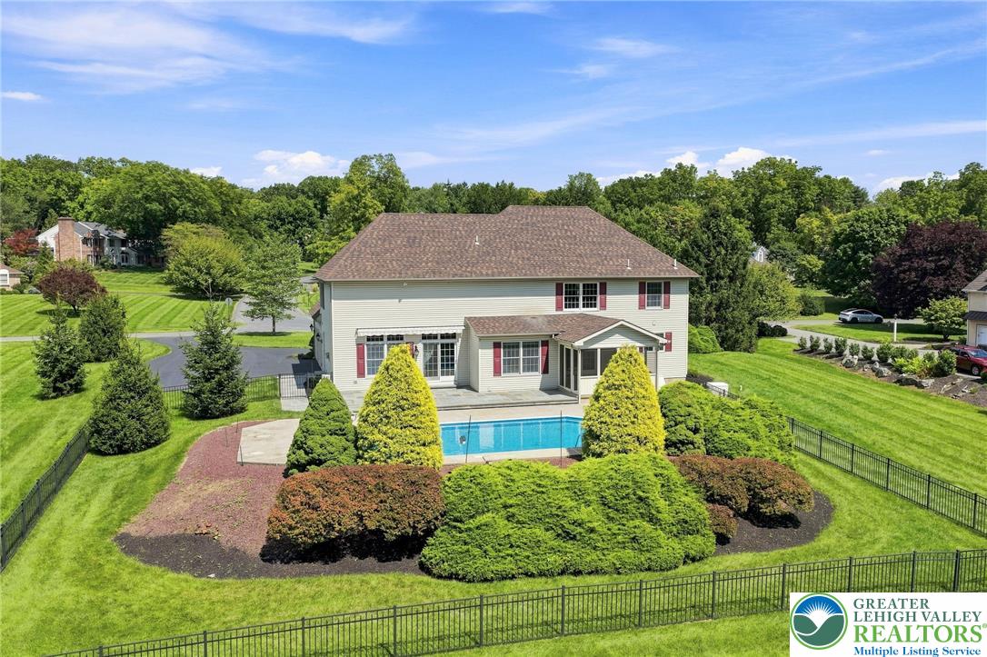 1572 Surrey Road