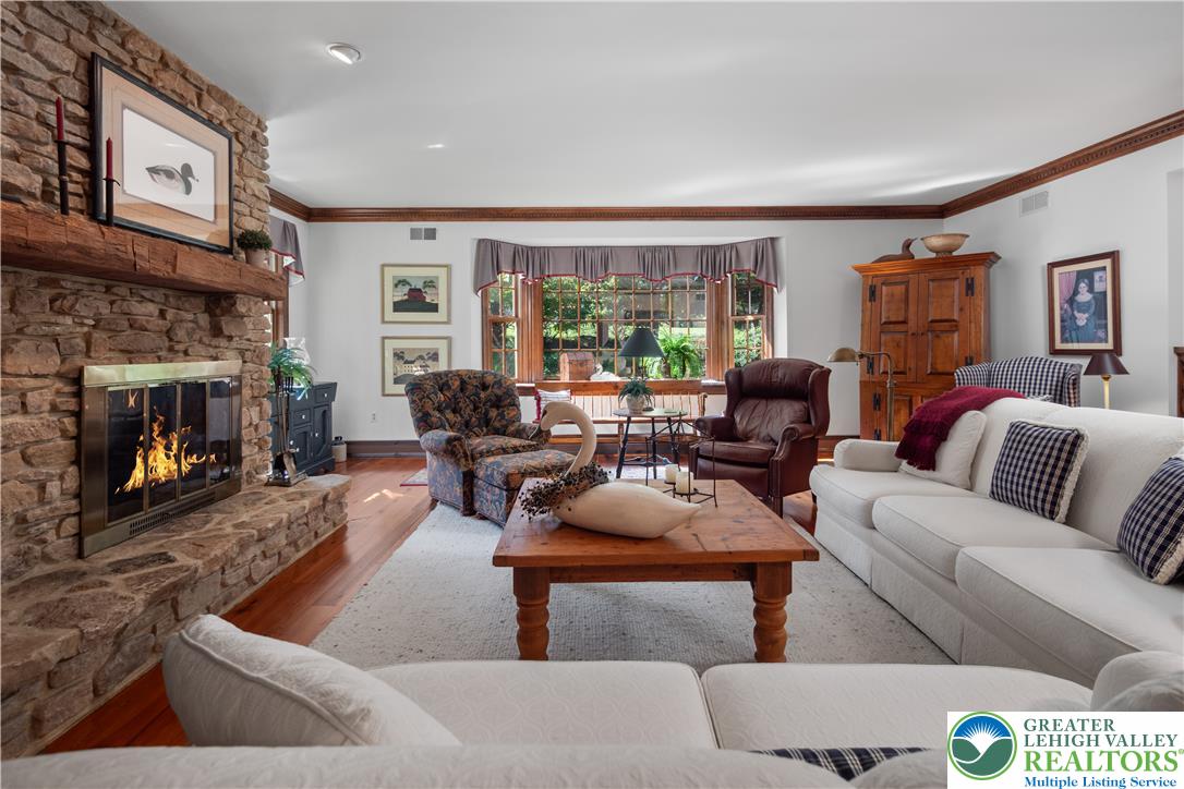 1814 Woodhaven Drive