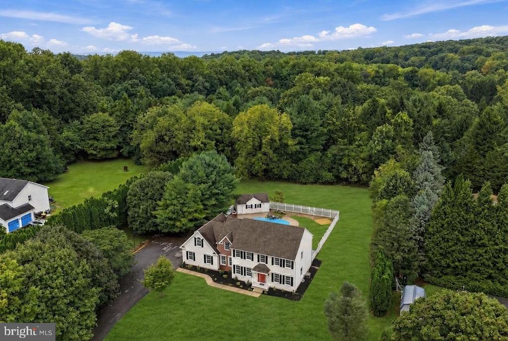 4 SCHOOLHOUSE LANE