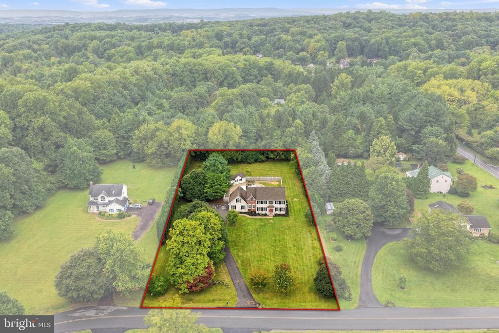4 SCHOOLHOUSE LANE