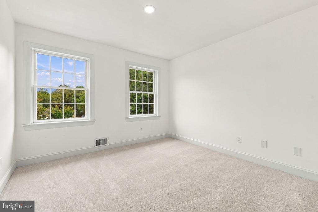 4 SCHOOLHOUSE LANE