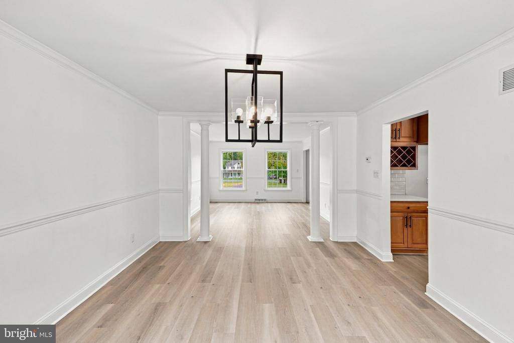 4 SCHOOLHOUSE LANE