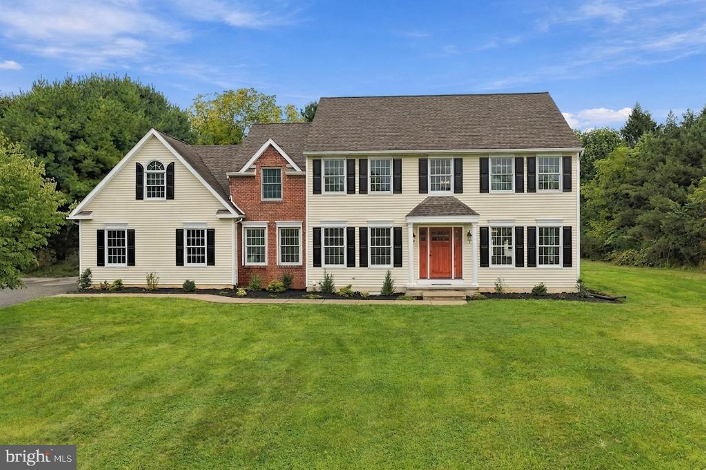 4 SCHOOLHOUSE LANE