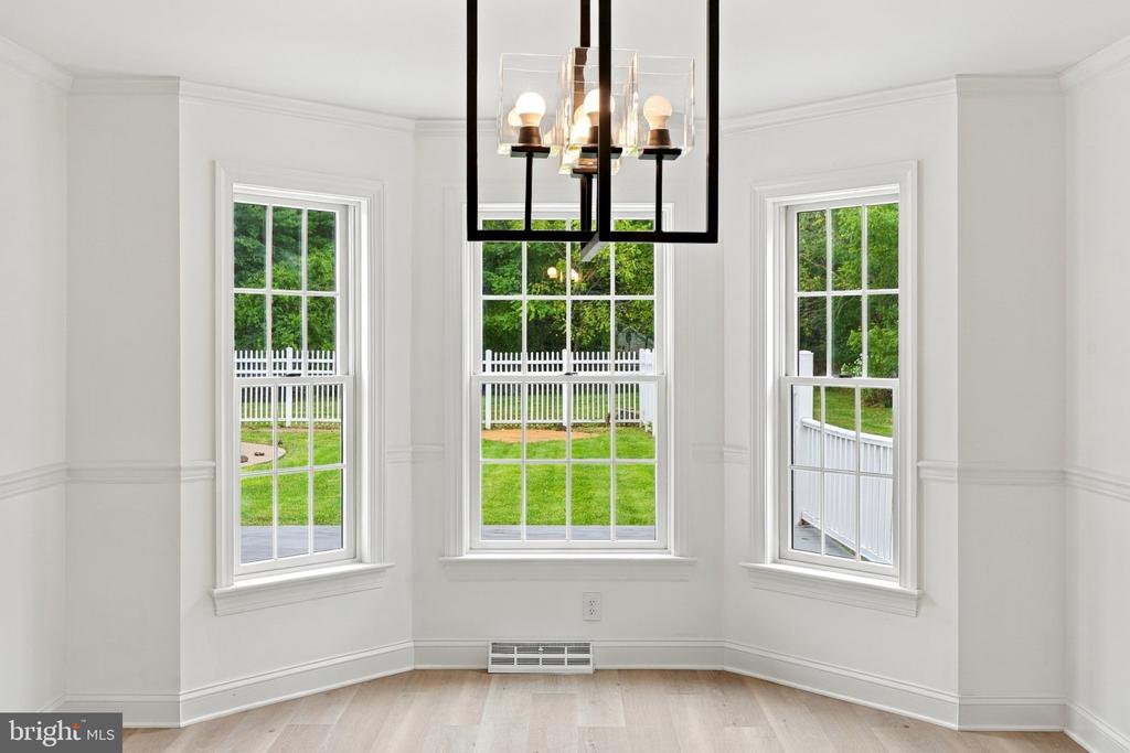 4 SCHOOLHOUSE LANE
