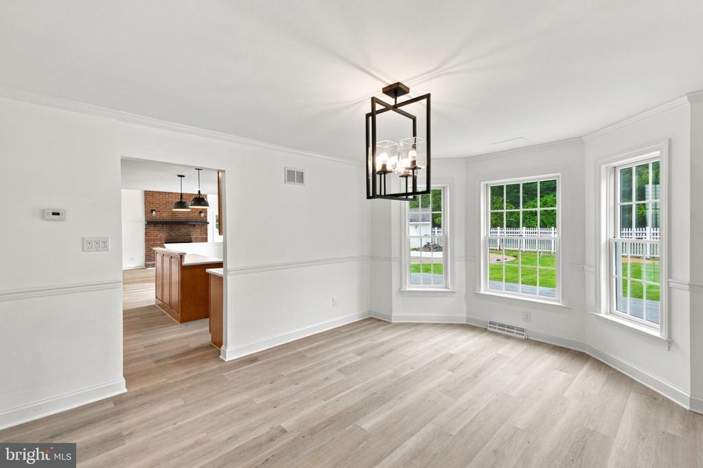 4 SCHOOLHOUSE LANE