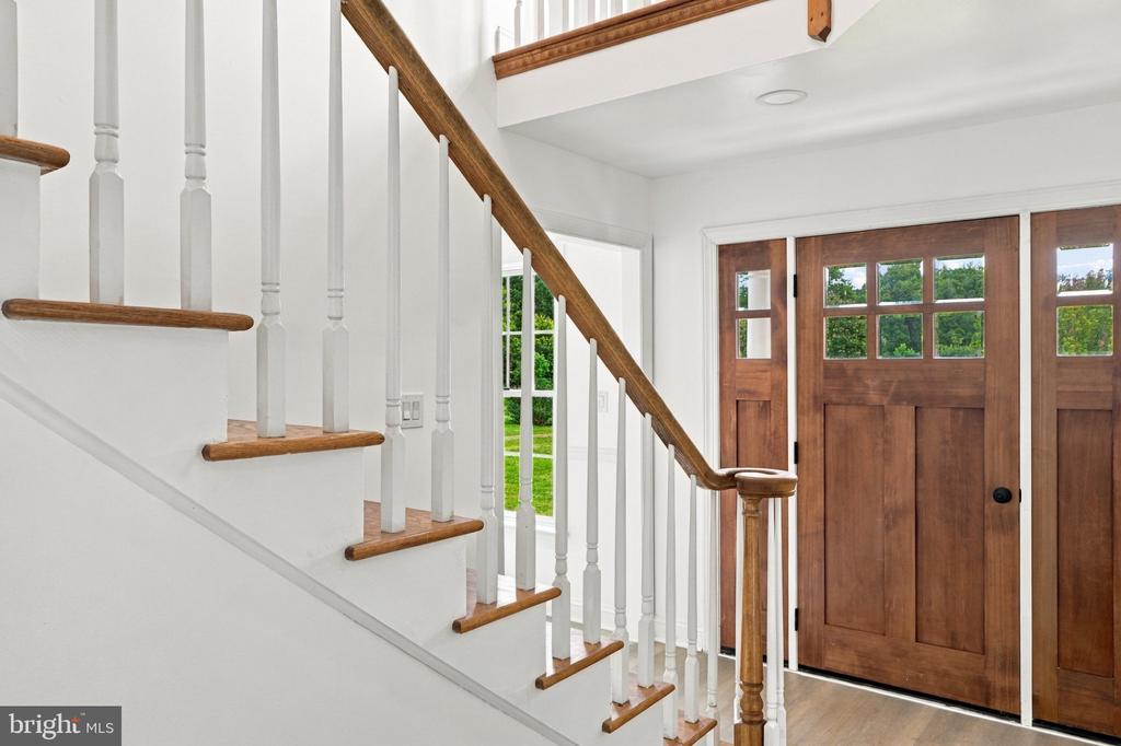 4 SCHOOLHOUSE LANE