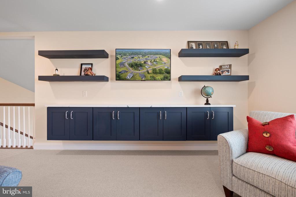 7733 VALOR DRIVE