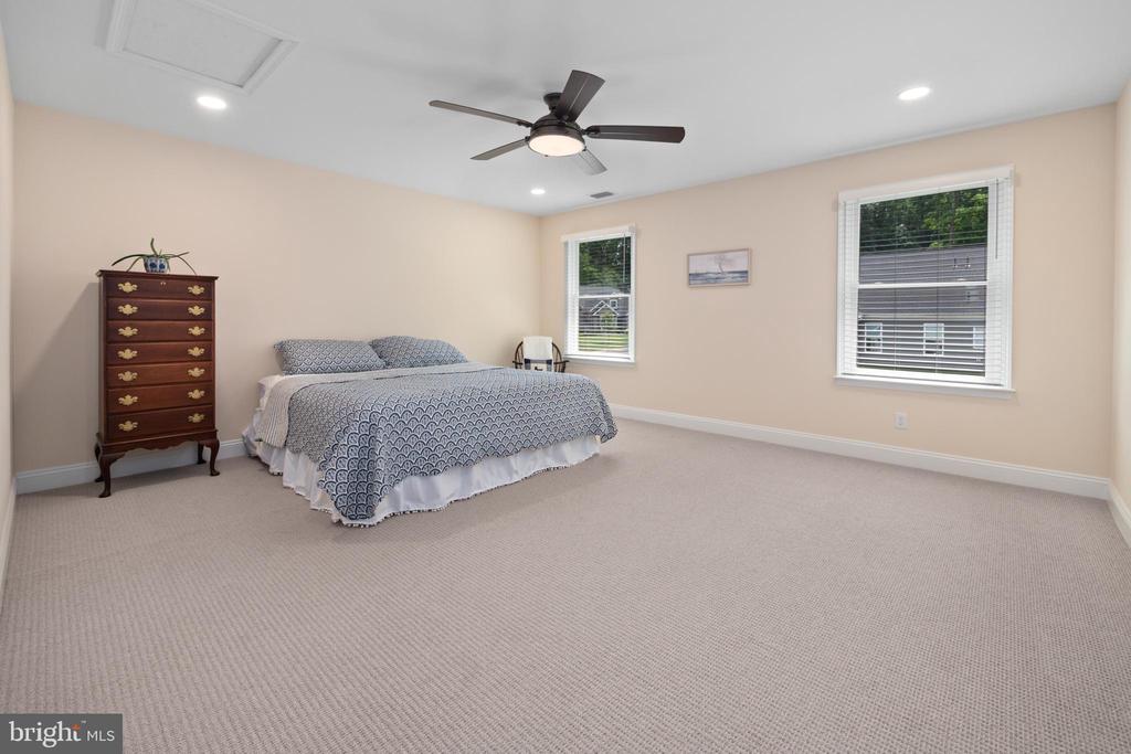 7733 VALOR DRIVE