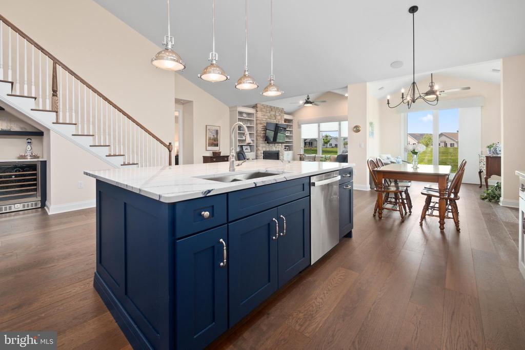 7733 VALOR DRIVE