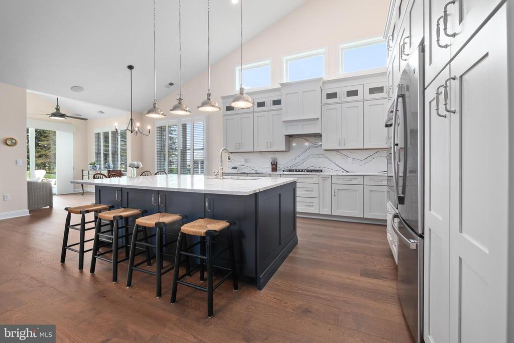 7733 VALOR DRIVE