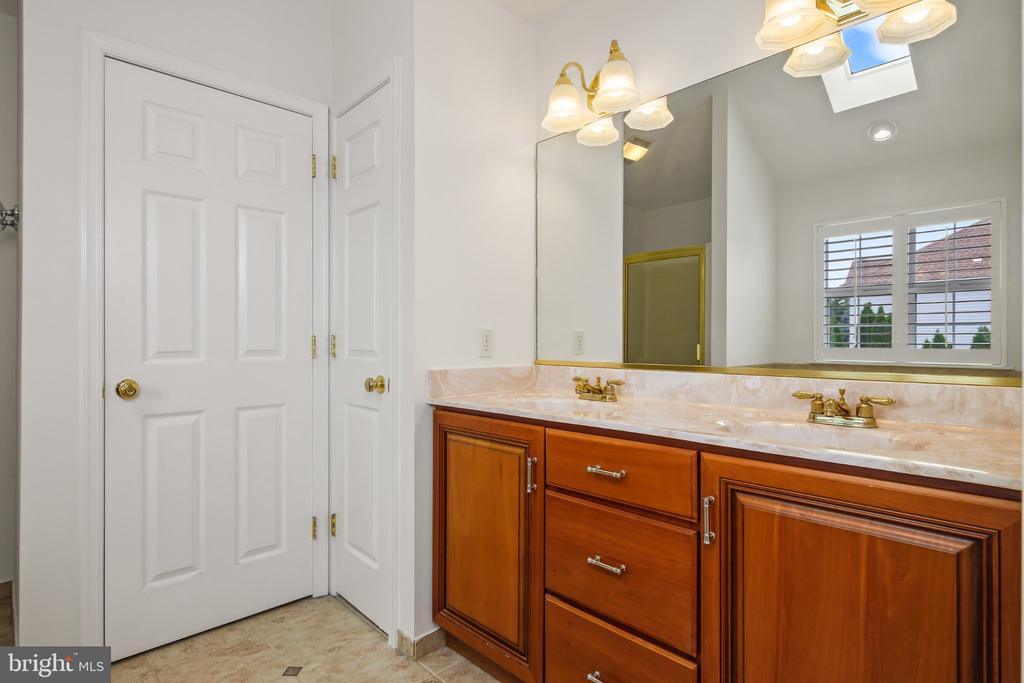 2305 MADEIRA DRIVE