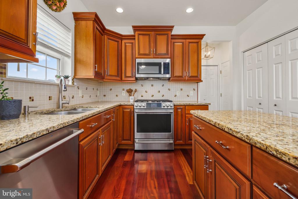 2305 MADEIRA DRIVE