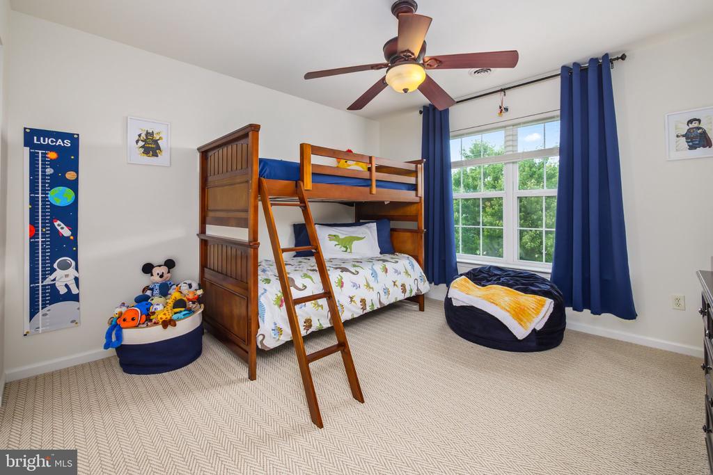 2305 MADEIRA DRIVE