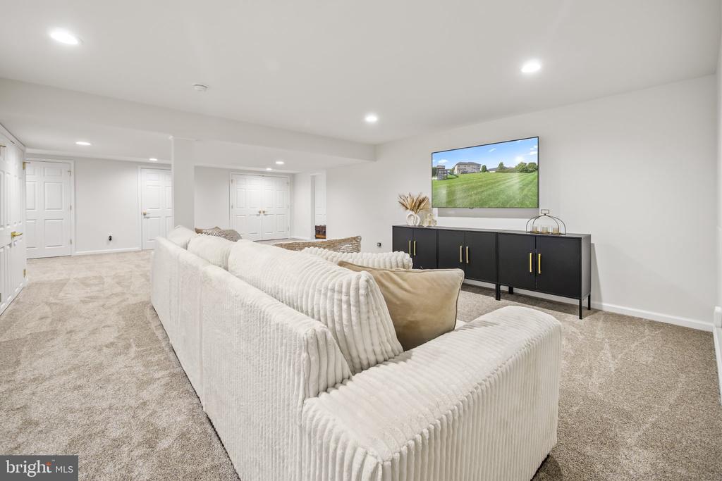 2305 MADEIRA DRIVE
