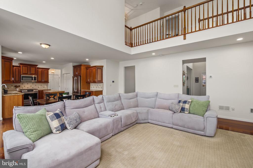 2305 MADEIRA DRIVE