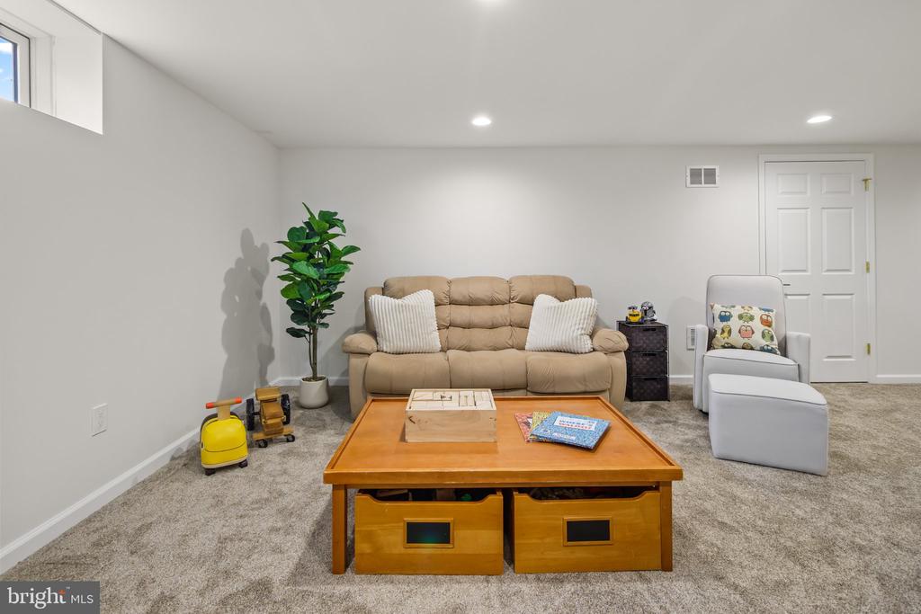 2305 MADEIRA DRIVE