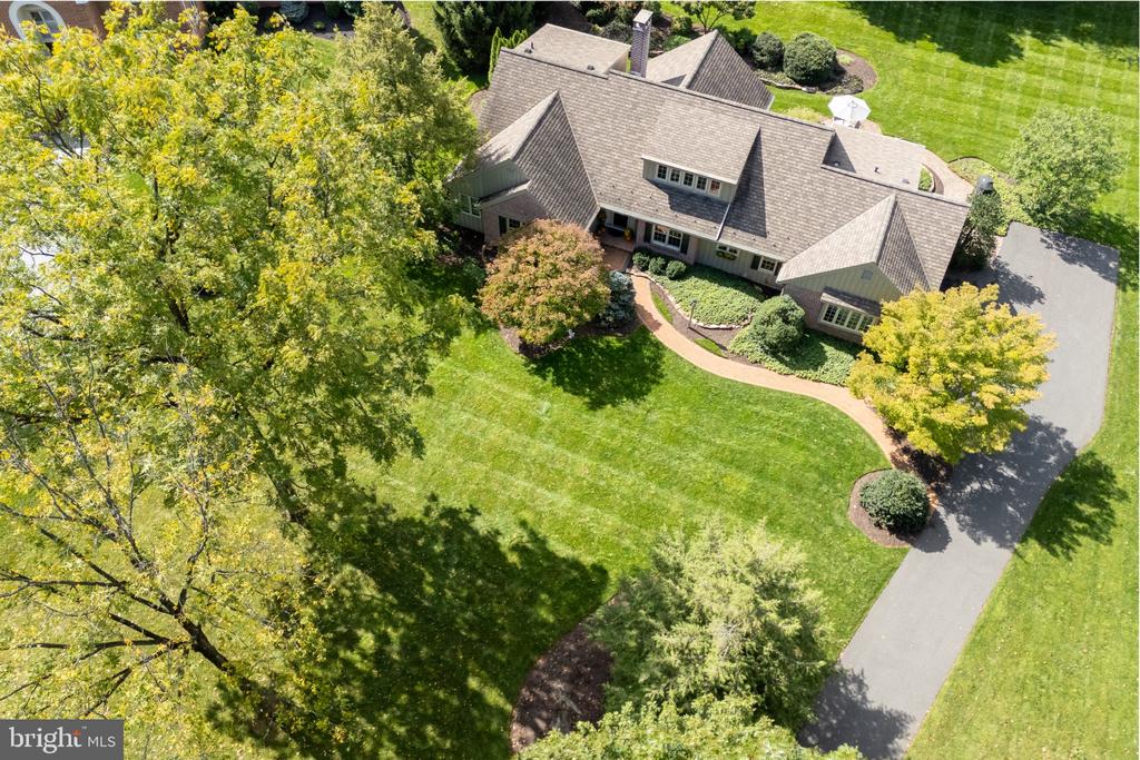 1814 WOODHAVEN DRIVE