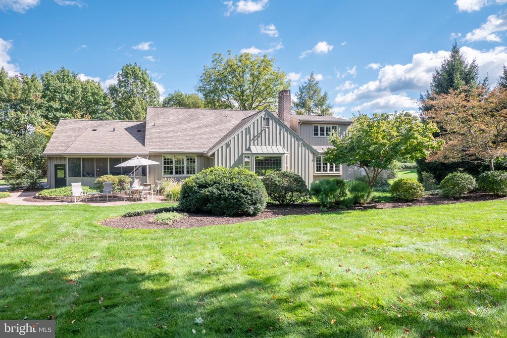 1814 WOODHAVEN DRIVE