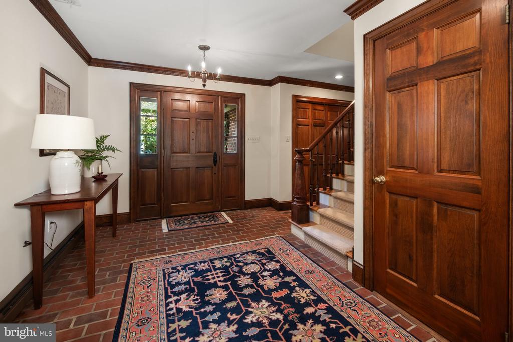 1814 WOODHAVEN DRIVE