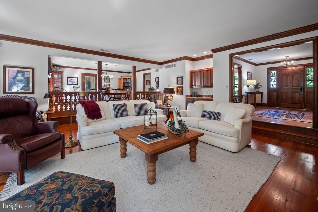 1814 WOODHAVEN DRIVE