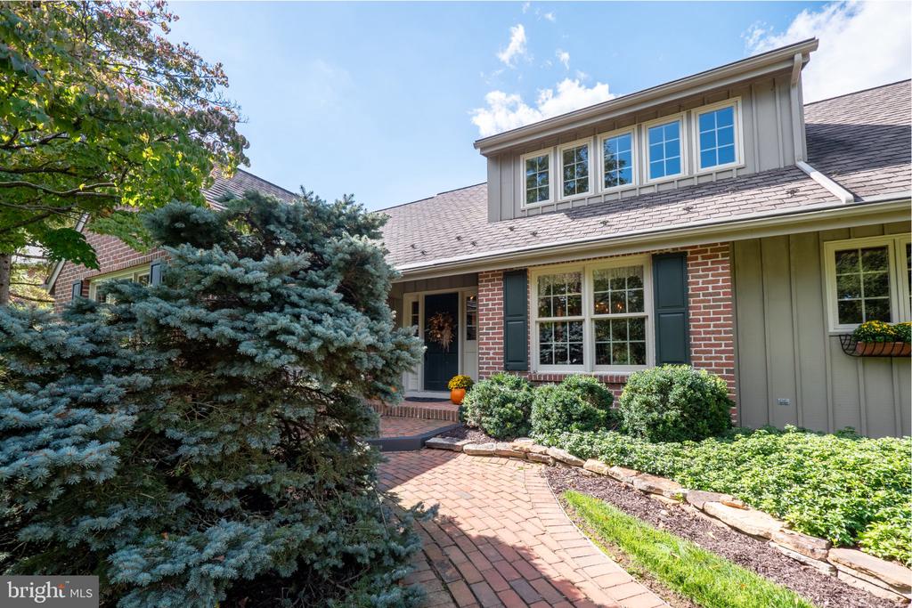 1814 WOODHAVEN DRIVE