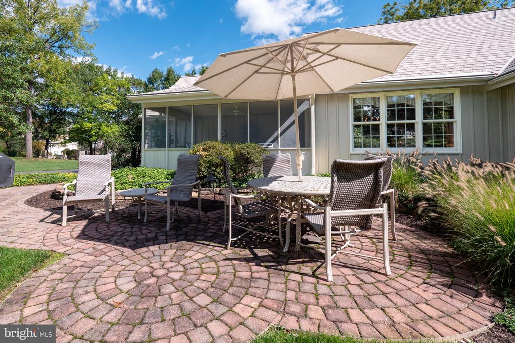 1814 WOODHAVEN DRIVE
