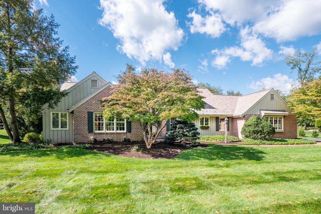 1814 WOODHAVEN DRIVE