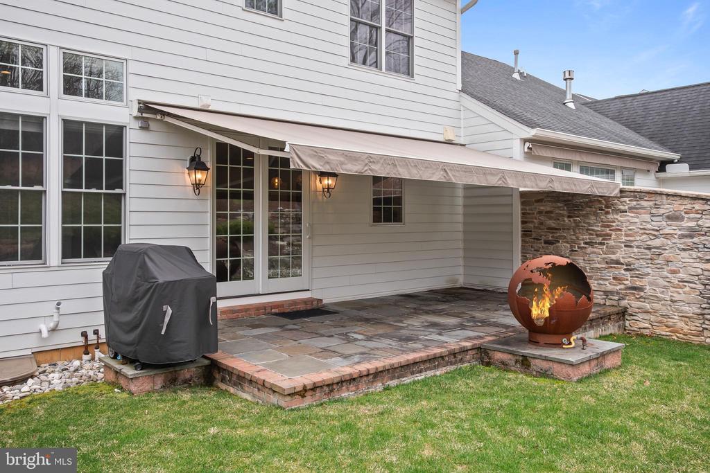 1970 CARRIAGE KNOLL DRIVE