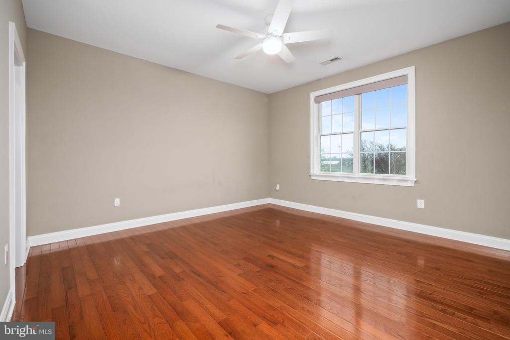 1970 CARRIAGE KNOLL DRIVE
