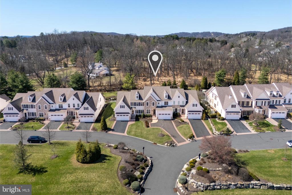 1970 CARRIAGE KNOLL DRIVE