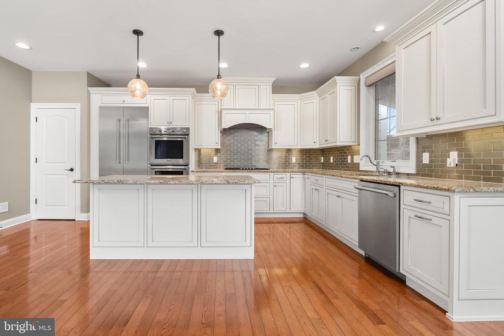 1970 CARRIAGE KNOLL DRIVE