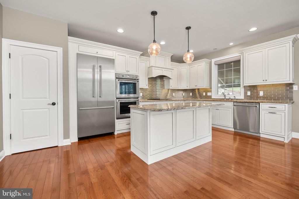 1970 CARRIAGE KNOLL DRIVE