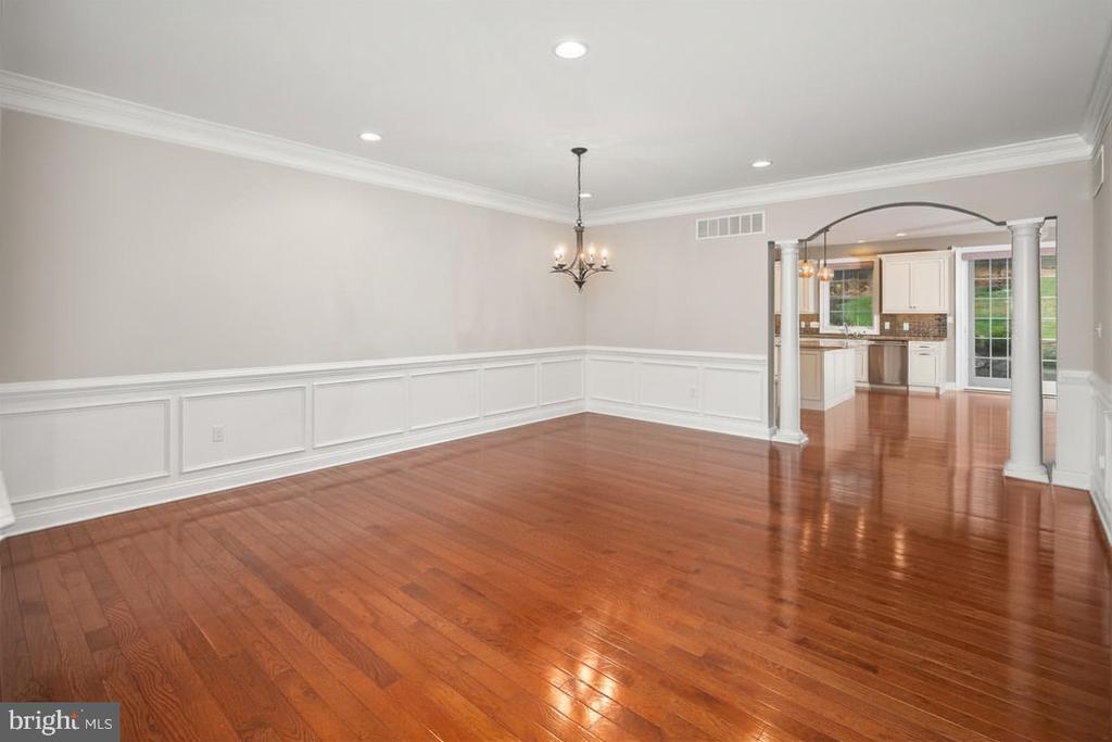 1970 CARRIAGE KNOLL DRIVE
