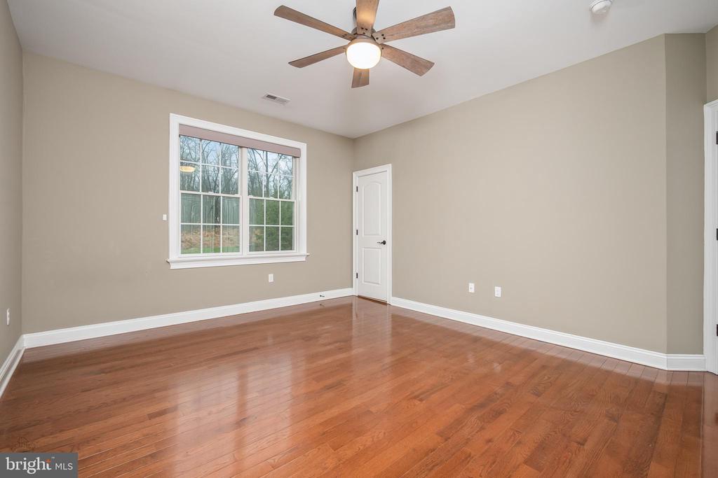 1970 CARRIAGE KNOLL DRIVE