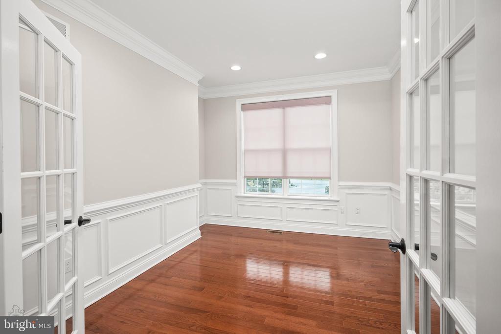 1970 CARRIAGE KNOLL DRIVE