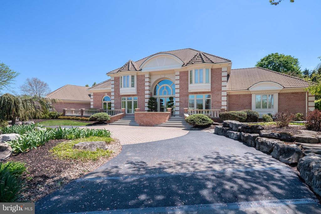 4250 RAYNESSA COURT