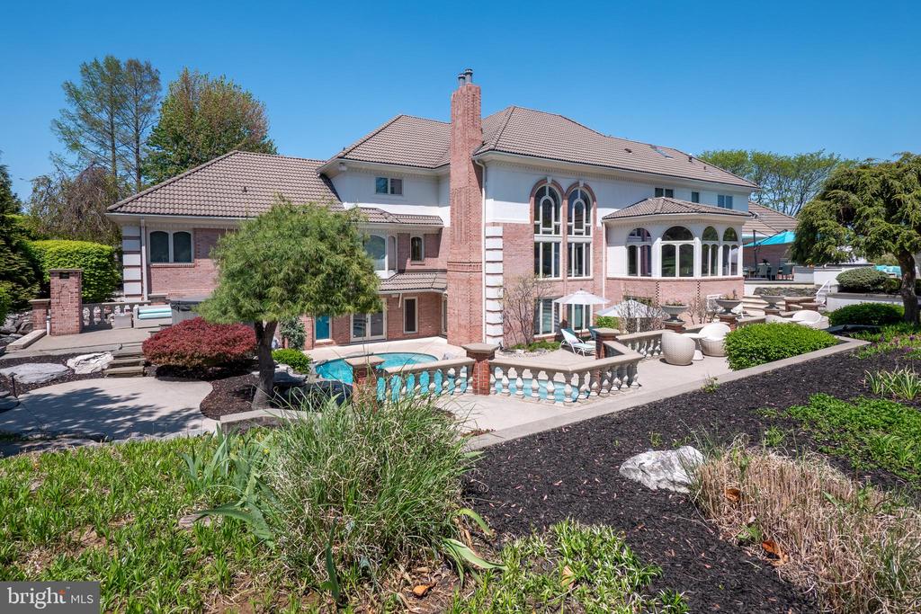 4250 RAYNESSA COURT