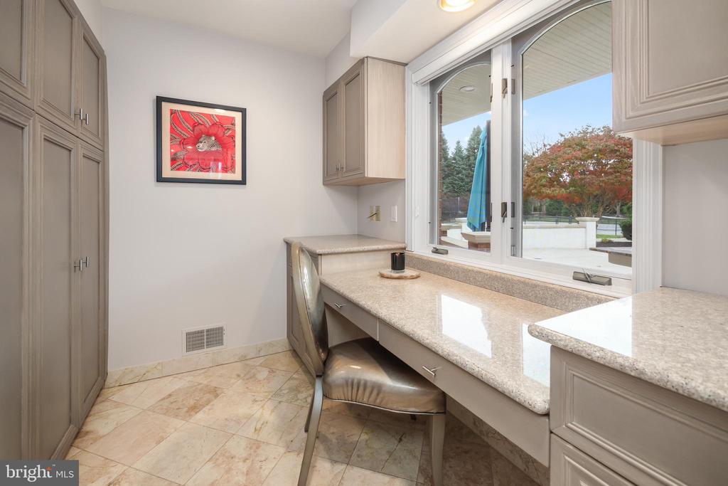 4250 RAYNESSA COURT