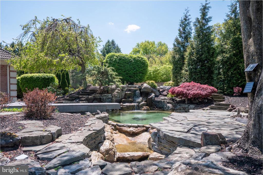 4250 RAYNESSA COURT